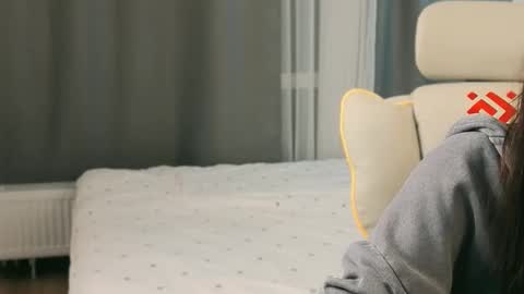 Mia online show from 02.24.26