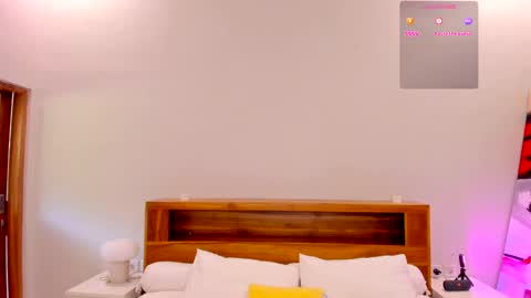 Snapshot of timissi chatting on 01.25.25 Timis but I prefer you whisper to my ear my girl online show from 01.25.25