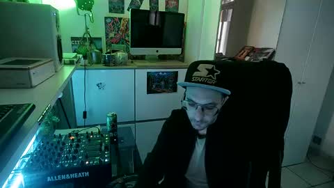 m0rty Kitty online show from 01.04.25