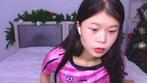 tina__kim online show from 12.21.24