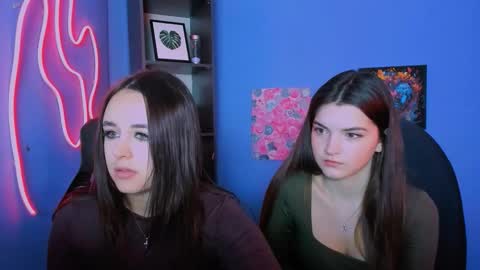 Snapshot of tina_bright_ chatting on 12.15.25 tina bright online show from 12.15.25