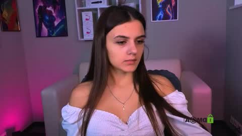 Snapshot of tina_bright_ chatting on 12.18.25 tina bright online show from 12.18.25