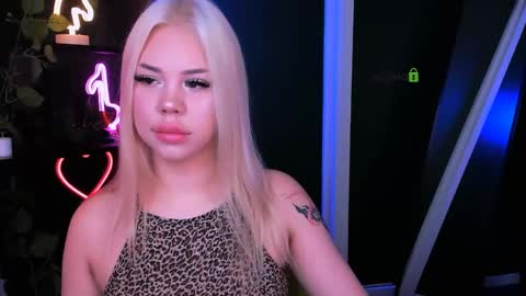 tina_golden1 online show from 04.13.26