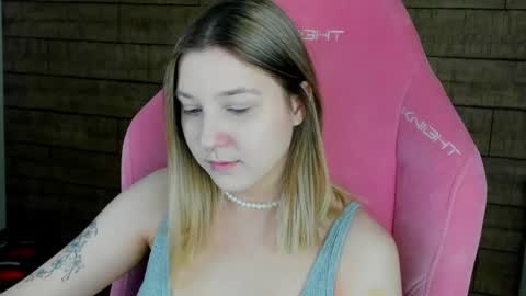 TinaBurton online show from 04.15.26