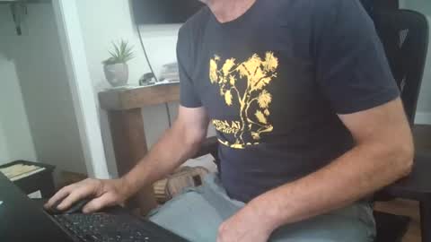Snapshot of tincup430 chatting on 08.07.26 5 day load on deck online show from 08.07.26