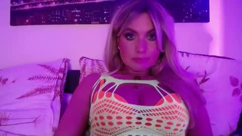 tinkerbell822 online show from 02.06.25