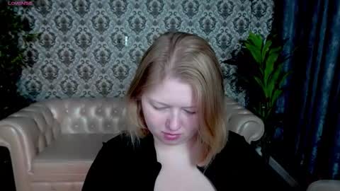 TinkerrBelll online show from 09.24.25