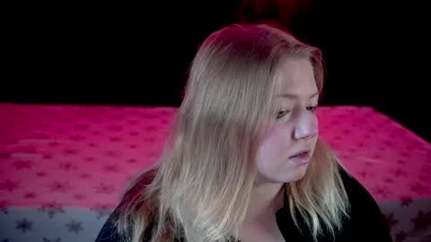 TinkerrBelll online show from 12.13.25