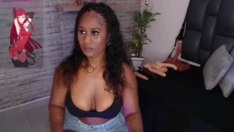 Tinna Goddess online show from 01.27.25