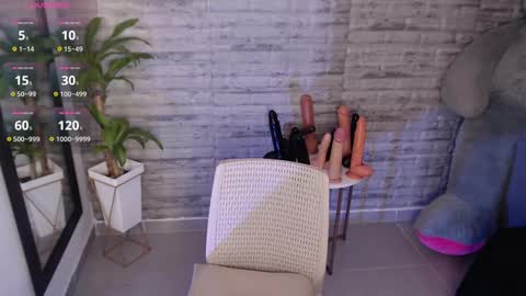 Tinna Goddess online show from 09.25.25