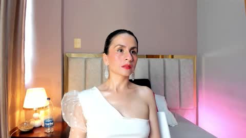 Tina Moon online show from 03.29.26