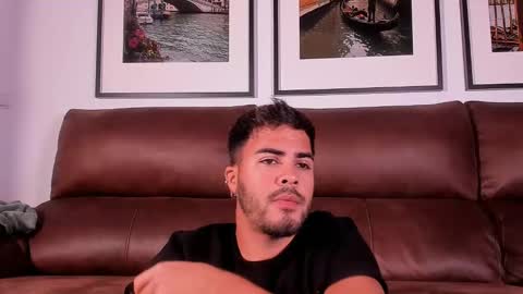 Snapshot of tinoclandestino chatting on 12.01.24 tinoclandestino online show from 12.01.24