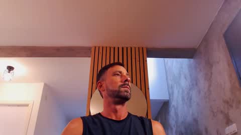 Snapshot of tinoclandestino chatting on 01.09.25 tinoclandestino online show from 01.09.25