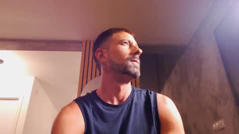 Snapshot of tinoclandestino chatting on 01.11.25 tinoclandestino online show from 01.11.25