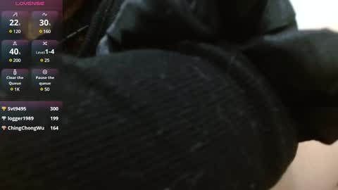 Tiny Caroline online show from 01.14.25