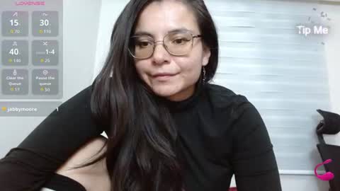 Tiny Caroline online show from 07.18.26