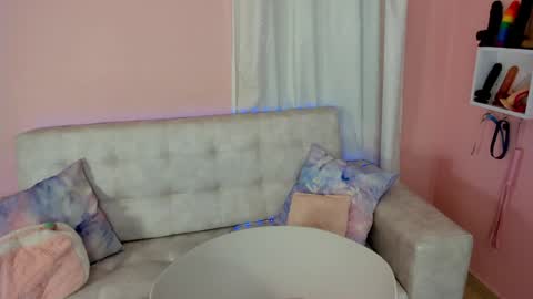 tiny_cora online show from 02.05.25