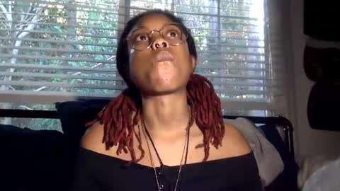 Snapshot of tiny_cupcake2 chatting on 11.22.25 cupcake online show from 11.22.25