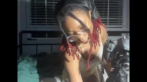 Snapshot of tiny_cupcake2 chatting on 04.07.26 cupcake online show from 04.07.26