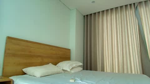 Snapshot of tiny_cute chatting on 12.09.24 Lia online show from 12.09.24