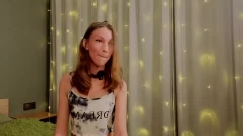 Lily online show from 05.04.26