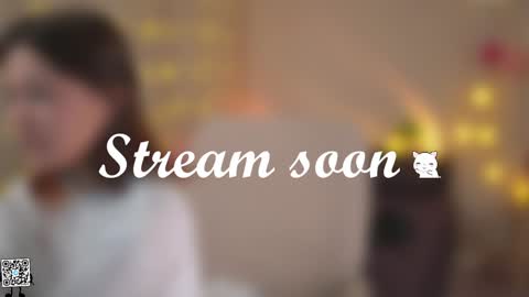 Snapshot of tiny_miracle chatting on 02.08.25 Lyssa online show from 02.08.25