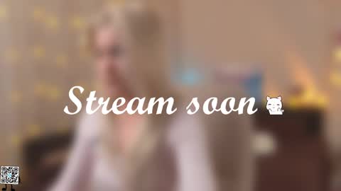 Snapshot of tiny_miracle chatting on 03.05.25 Lyssa online show from 03.05.25