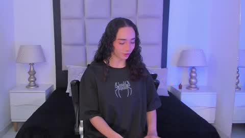 Thomm  Independent Model online show from 02.24.26