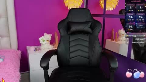 tiny_vixen_ online show from 02.21.25