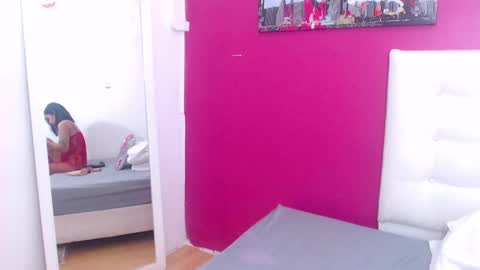 tiny_whore18 online show from 02.14.25