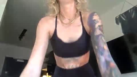 tinyandtatted420 online show from 10.30.25