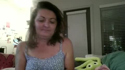 Snapshot of tinyassbossymilf chatting on 06.29.26 tinyassbossymilf online show from 06.29.26