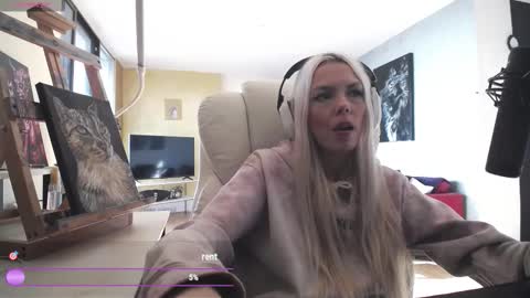 stage Kylie Sinner  brand CLITBAIT online show from 03.03.26