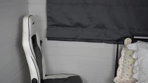 Snapshot of tinyxstar chatting on 10.06.25 Lili online show from 10.06.25