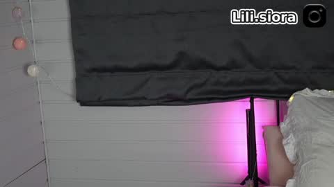 Lili online show from 04.17.26