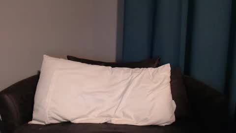 Snapshot of tinyytina chatting on 12.15.24 TinyyTina online show from 12.15.24