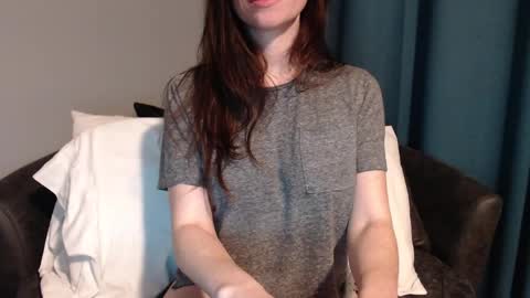 Snapshot of tinyytina chatting on 12.15.24 TinyyTina online show from 12.15.24