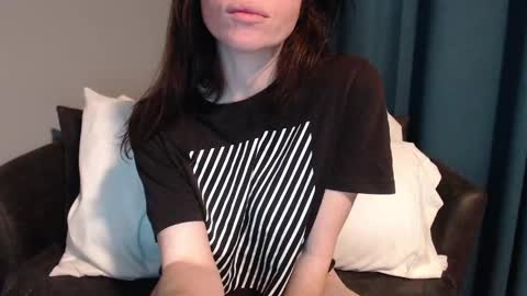 Snapshot of tinyytina chatting on 12.20.24 TinyyTina online show from 12.20.24