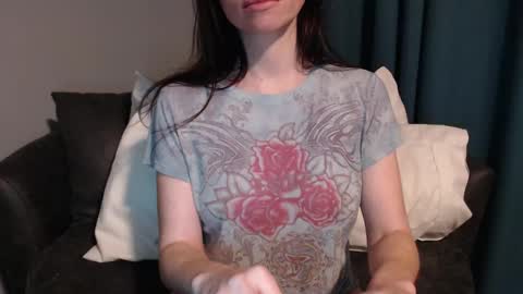 Snapshot of tinyytina chatting on 12.29.24 TinyyTina online show from 12.29.24