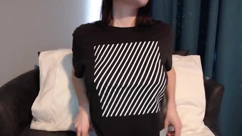 Snapshot of tinyytina chatting on 01.10.25 TinyyTina online show from 01.10.25