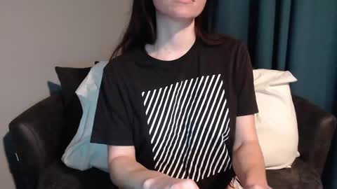 Snapshot of tinyytina chatting on 03.12.25 TinyyTina online show from 03.12.25