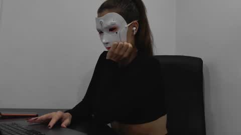 Tinks online show from 11.28.25