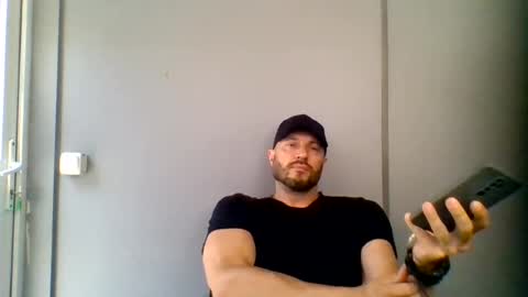 Snapshot of titan_heart chatting on 08.04.26 titan_heart online show from 08.04.26