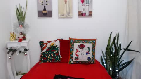 DIVA online show from 12.15.24