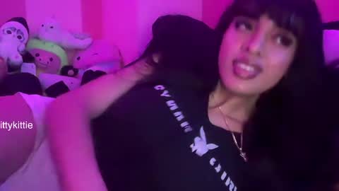 HOTTIE4U online show from 04.16.26