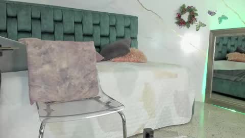 Tivizay online show from 01.08.26