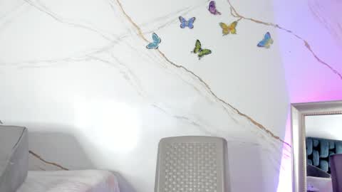 Snapshot of tivizaylove chatting on 05.21.26 Tivizay online show from 05.21.26