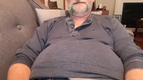 Snapshot of tjbear101 chatting on 02.15.25 tjbear101 online show from 02.15.25