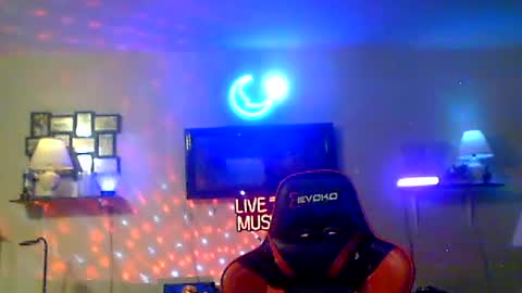 Snapshot of tkthedj chatting on 07.05.26 TK online show from 07.05.26
