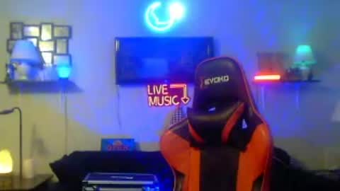 Snapshot of tkthedj chatting on 07.20.26 TK online show from 07.20.26